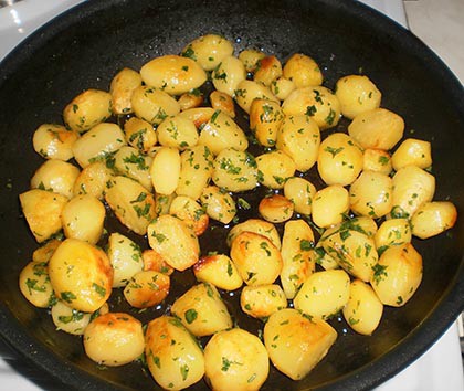 Pirított petrezselymes burgonya
