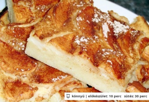 Almás palacsinta tepsiben