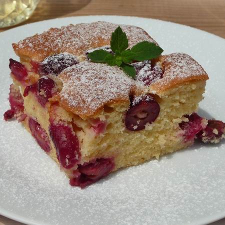 Meggyes pite