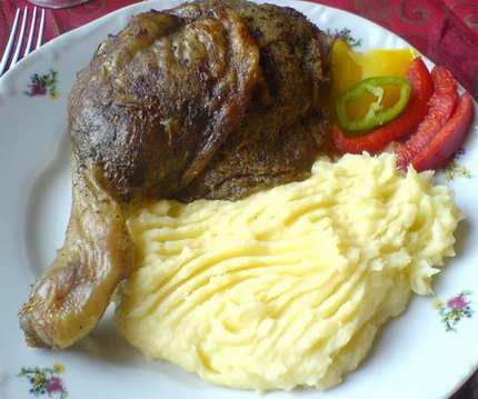 Májas töltött csirke comb
