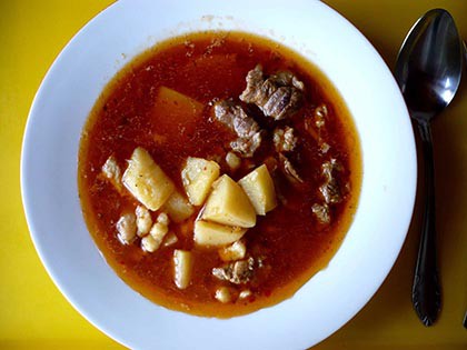 Gulyásleves
