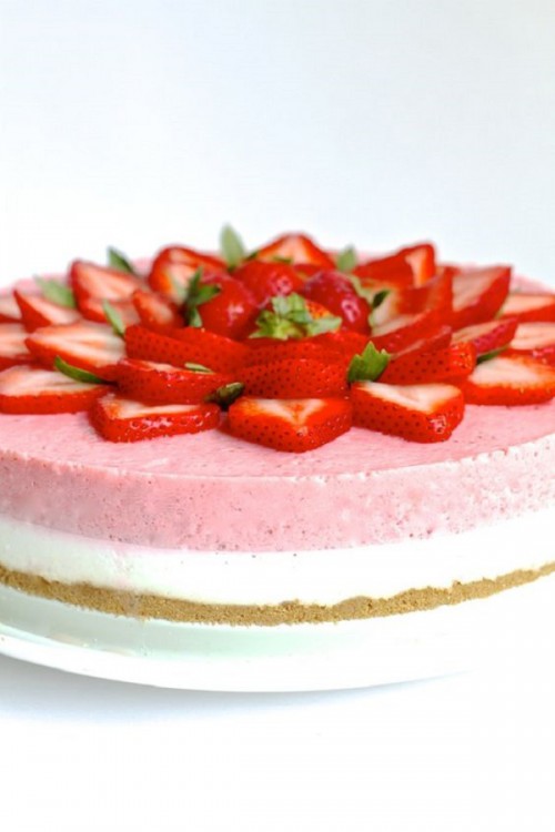 Habkönnyű epertorta