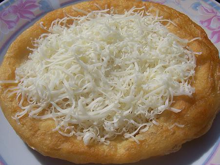 Finom lángos recept, ami fagyasztható is