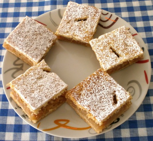 Almás pite 2