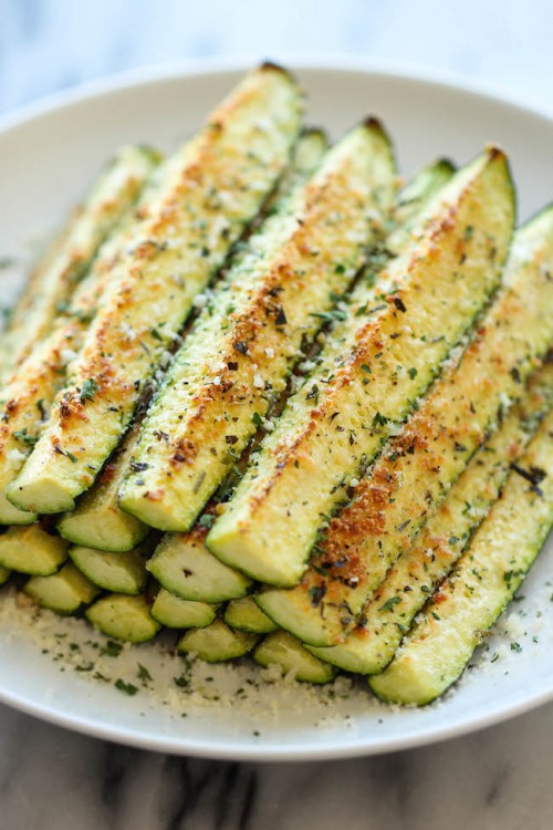 Grillezett cukkinihasáb parmezánnal
