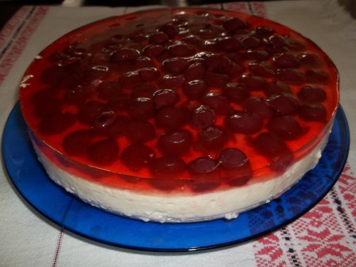 Túrós joghurttorta- meggyel.