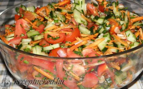 Balzsamecetes vegyes saláta