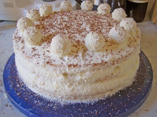 BÖGRÉS RAFFAELLO TORTA,