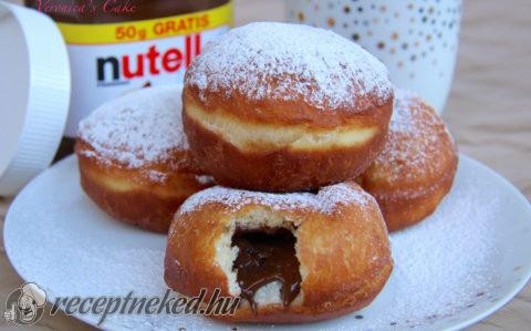 Nutellával töltött fánk