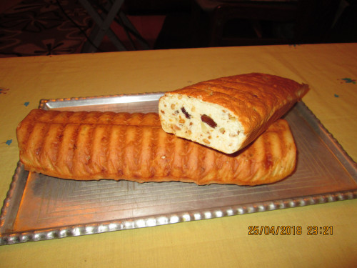 502. Gyümölcskenyér 1.