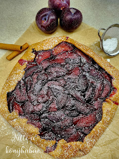 Fahéjas-szilvás galette