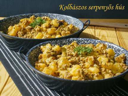 Kolbászos serpenyős hús